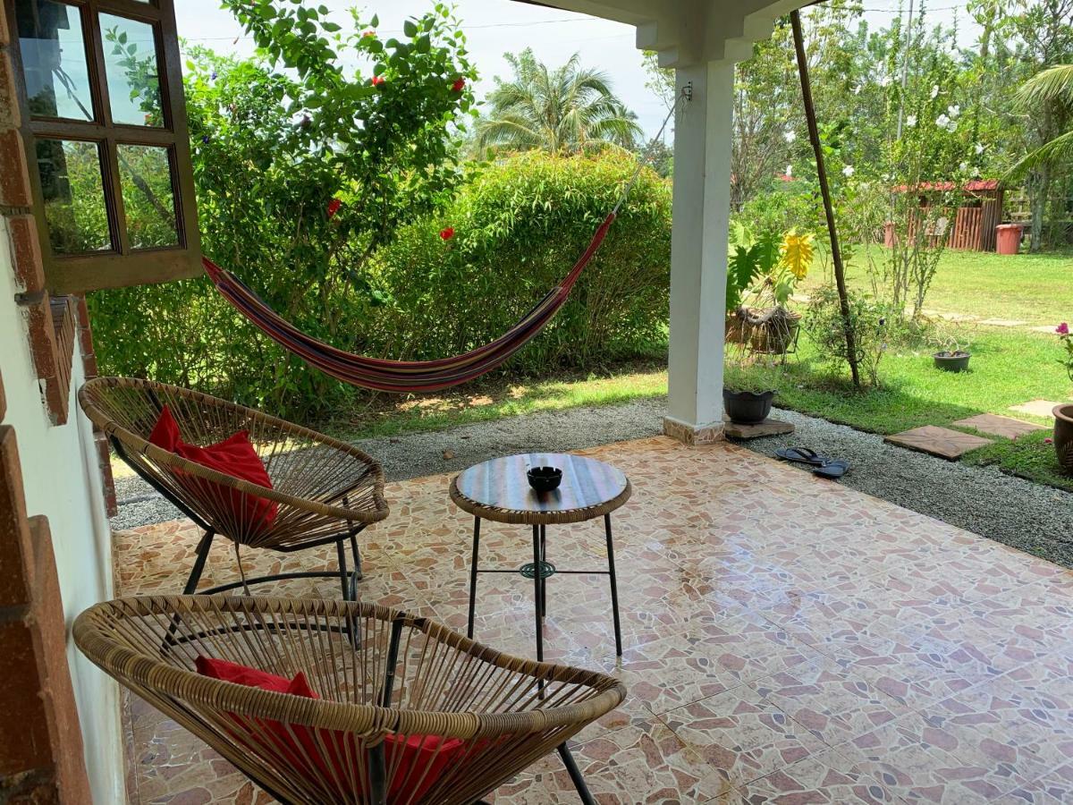 Lovely Garden Villas Пантай-Сенанг Экстерьер фото