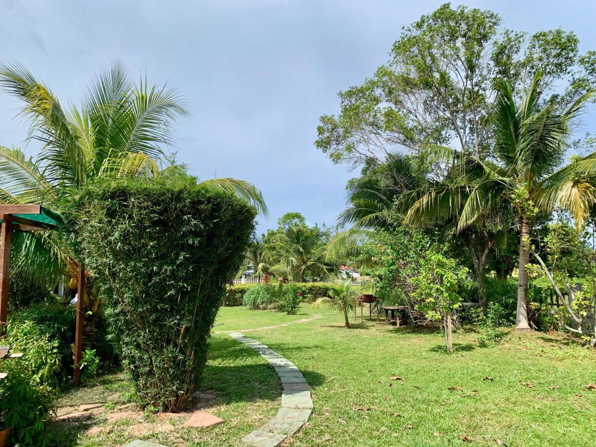 Lovely Garden Villas Пантай-Сенанг Экстерьер фото