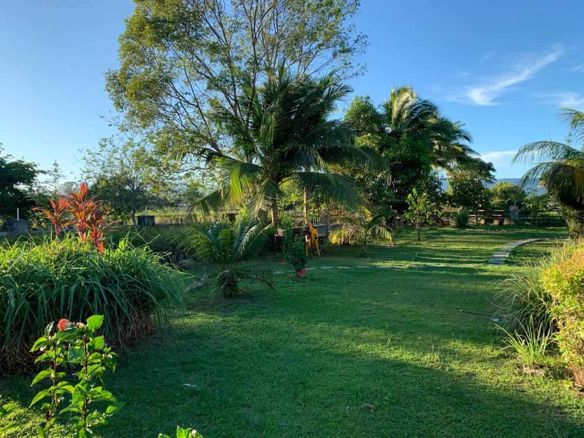 Lovely Garden Villas Пантай-Сенанг Экстерьер фото